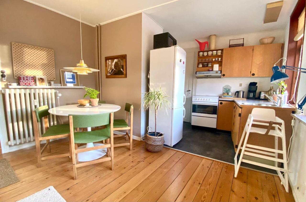 En Hel Lejlighed I Midtbyen - Centralt, Hyggelig Og Taet Pa Alt! Randers Exterior foto